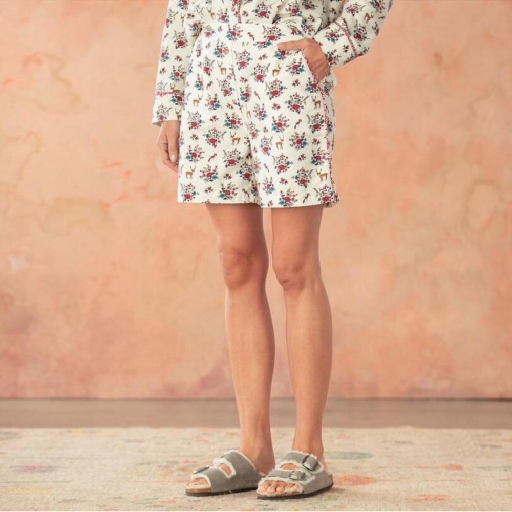 SUNDANCE Floral Woodland Deer Shorts